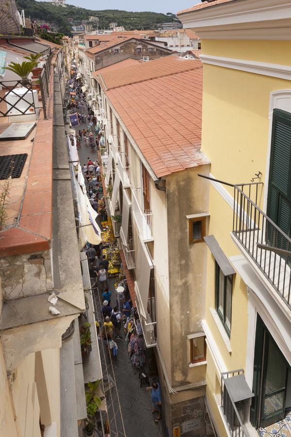 ลา คาซา เดลโลโรโลโจ Hotel ซอร์เรนโต ภายนอก รูปภาพ